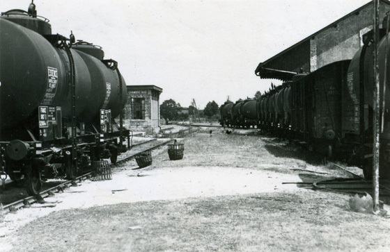 Les convois stationnés en gare de Chambretaud en juillet 1940