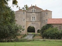 Incendie au château de la Cressonnière à Cezais