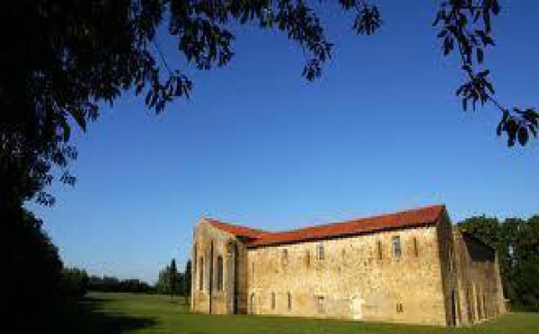 Entre ciel et terre, la sculpture romane en Vendée, au Prieuré de Grammont